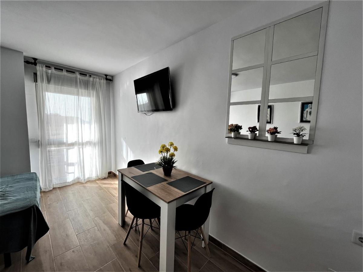 Ver7 - Estudio, Wifi, Fire Stick Amazon, Terraza, Vistas Al Mar, Piscina Torremolinos Luaran gambar