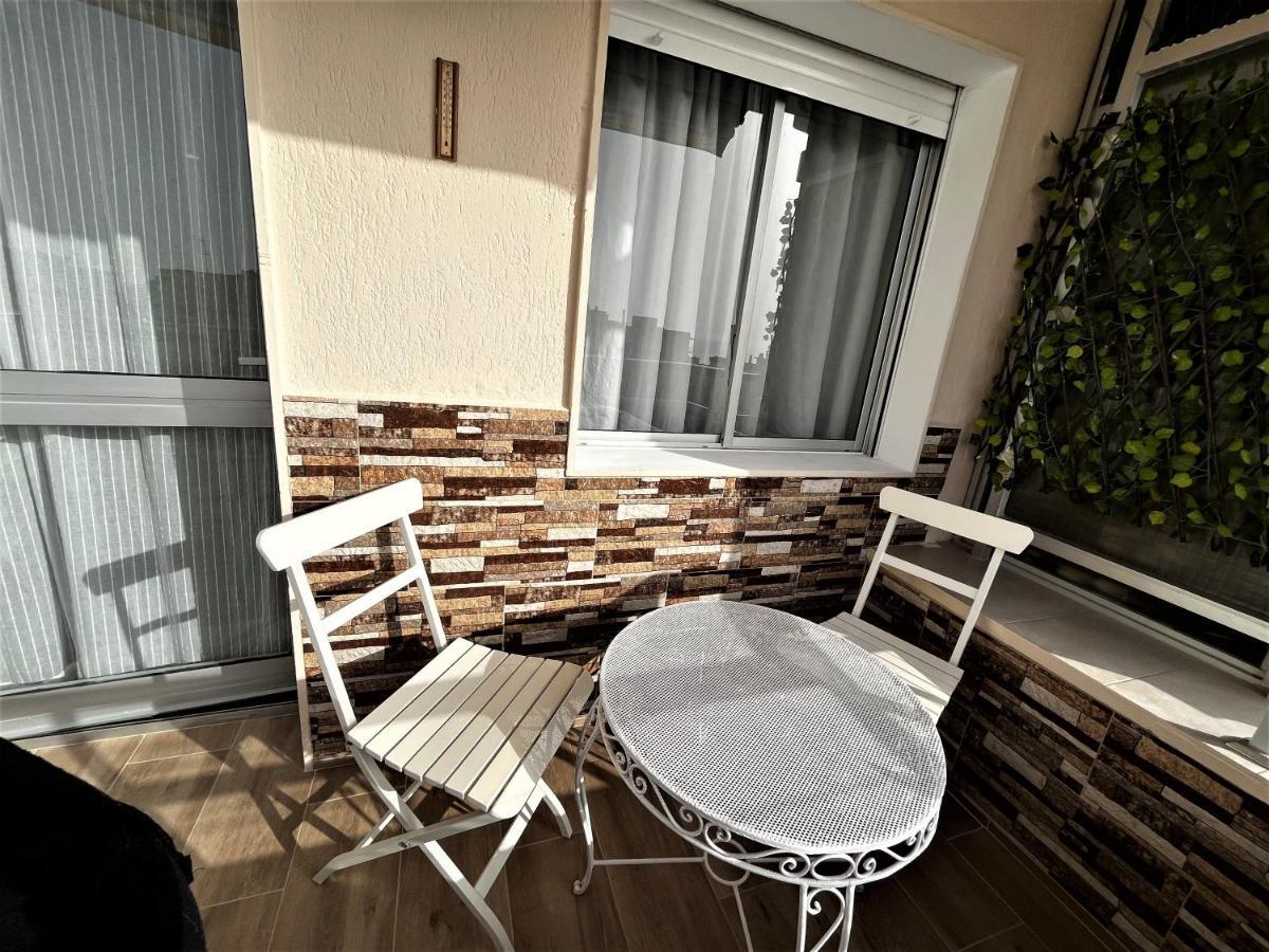 Ver7 - Estudio, Wifi, Fire Stick Amazon, Terraza, Vistas Al Mar, Piscina Torremolinos Luaran gambar